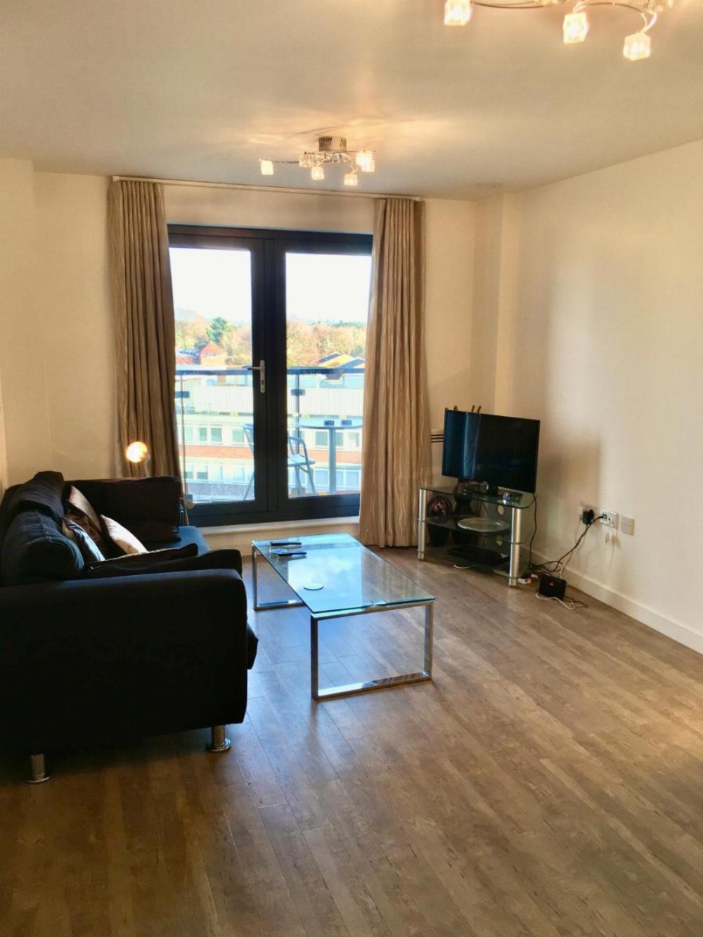 New Central Woking 1 and 2 Bedroom Apartments with Free Gym, close to Train Station Image 30