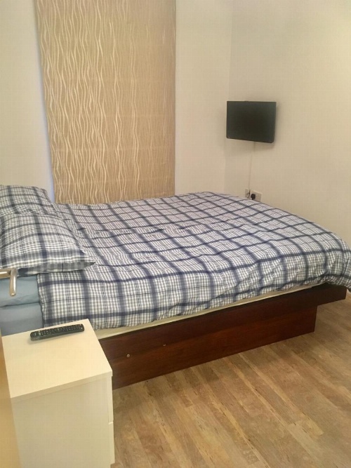 New Central Woking 1 and 2 Bedroom Apartments with Free Gym, close to Train Station image 33